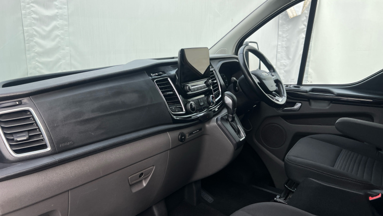 Ford Transit Custom 300 L1 Diesel Fwd 2.0 EcoBlue 130ps Low Roof D/Cab Limited Van Auto